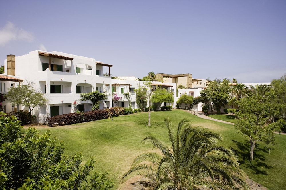 ROBINSON ESQUINZO PLAYA - All Inclusive — Hotel building in Esquinzo, Canary Islands
