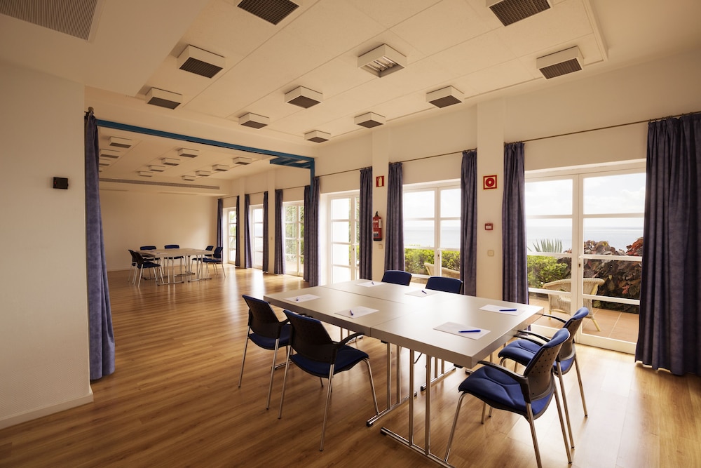 ROBINSON ESQUINZO PLAYA - All Inclusive — Hotel building in Esquinzo, Canary Islands