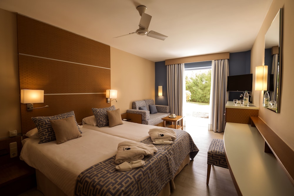 ROBINSON ESQUINZO PLAYA - All Inclusive — Hotel rooms in Esquinzo, Canary Islands