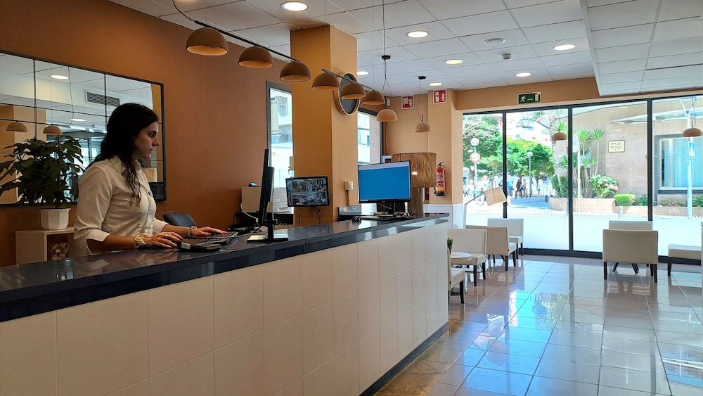 Hotel Rosamar Maritim — Restaurant & bars in Lloret de Mar, Catalonia