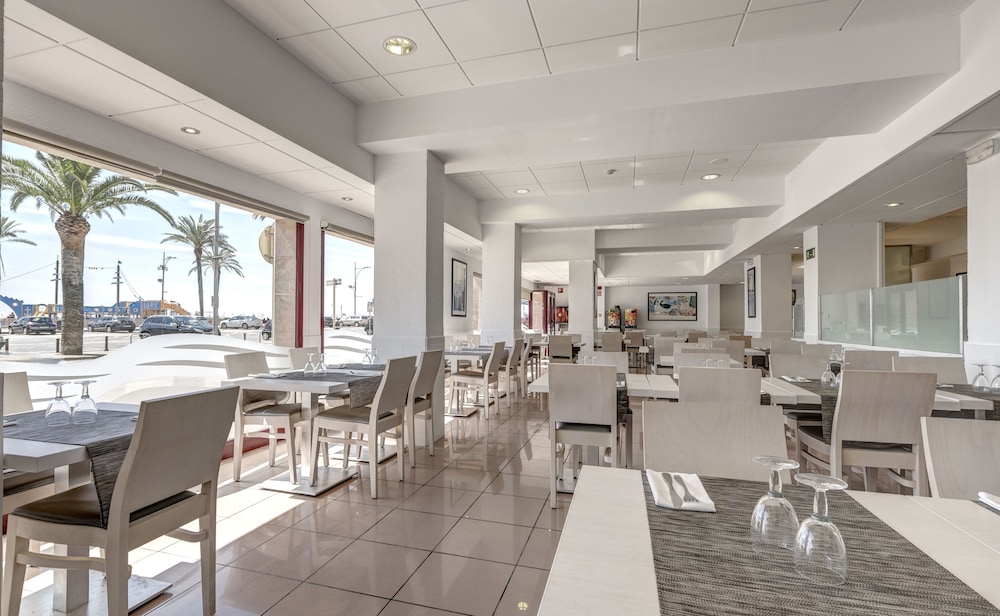 Hotel Rosamar Maritim — Restaurant & bars in Lloret de Mar, Catalonia