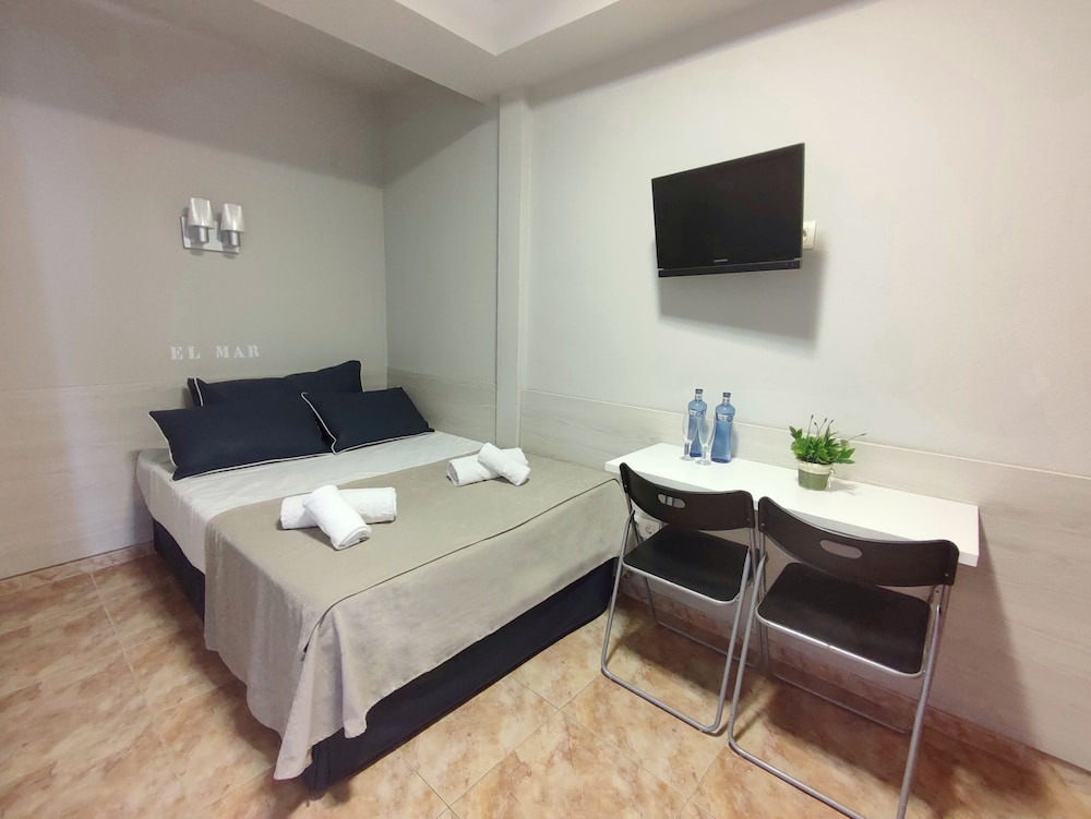 Hotel Rosamar Maritim — Hotel rooms in Lloret de Mar, Catalonia
