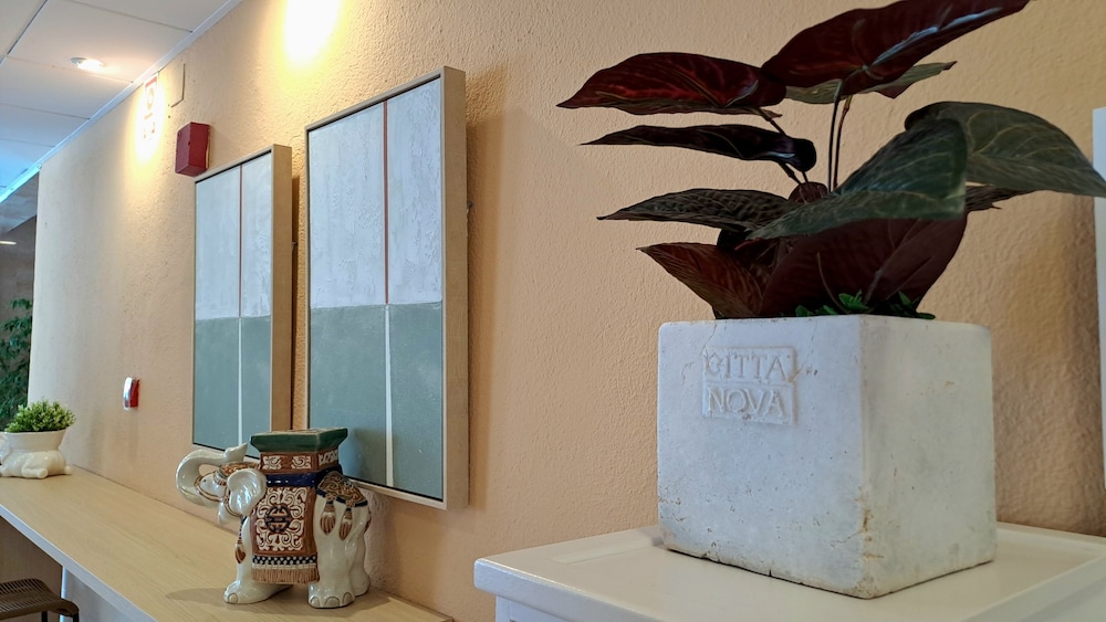 Hotel Rosamar Maritim — Hotel rooms in Lloret de Mar, Catalonia