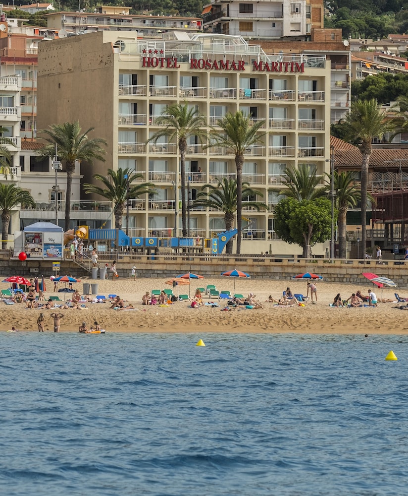 Hotel Rosamar Maritim — Beach in Lloret de Mar, Catalonia