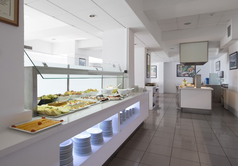 Hotel Rosamar Maritim — Restaurant & bars in Lloret de Mar, Catalonia