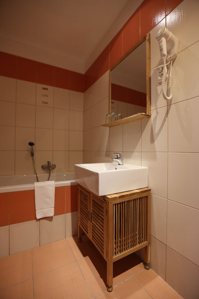 Hotel King George — Hotel rooms in Prague, Prague