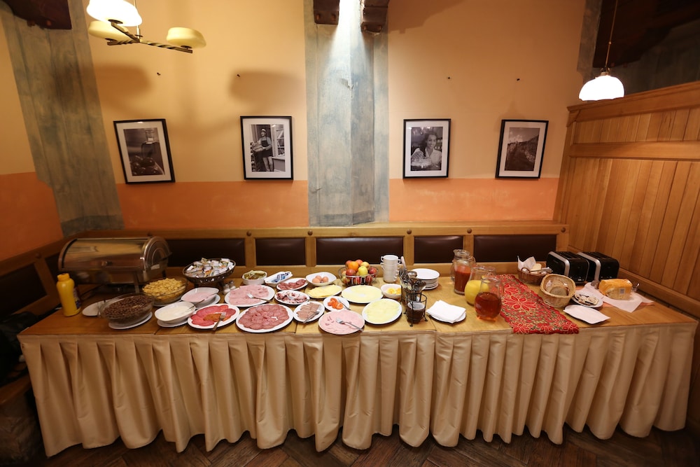 Hotel King George — Restaurant & bars in Prague, Prague