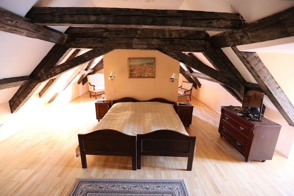 Hotel King George — Hotel rooms in Prague, Prague