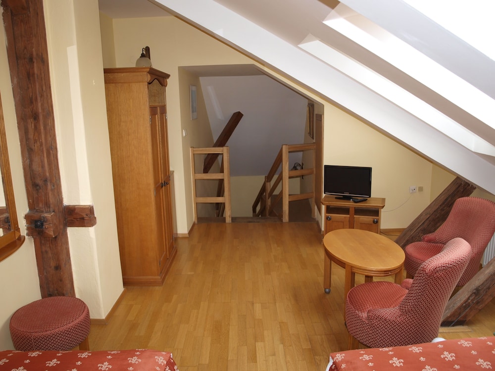 Hotel King George — Hotel rooms in Prague, Prague