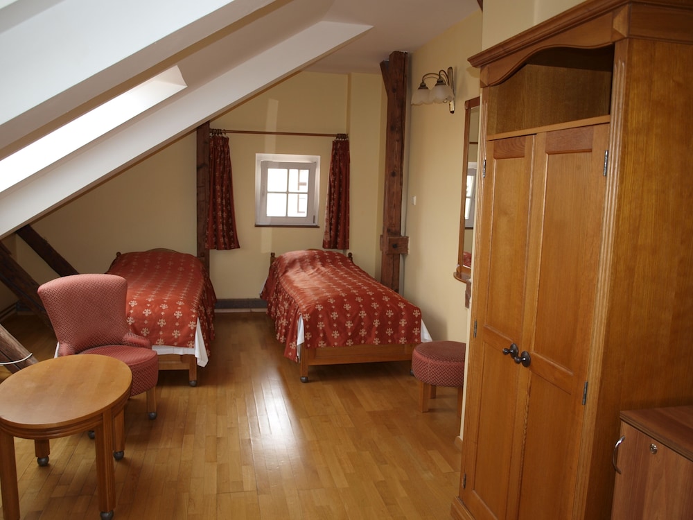 Hotel King George — Hotel rooms in Prague, Prague