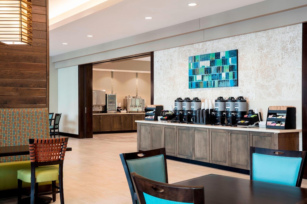 TownePlace Suites by Marriott Orlando Theme Parks/Lake Buena Vista — Restaurant & bars in Orlando, Florida
