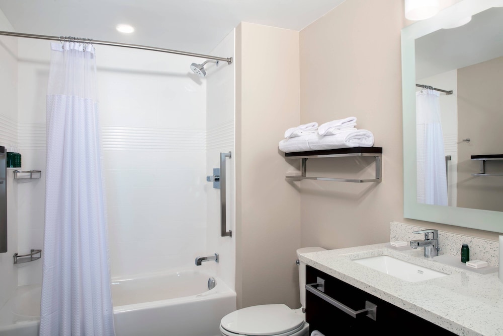 TownePlace Suites by Marriott Orlando Theme Parks/Lake Buena Vista — Hotel rooms in Orlando, Florida