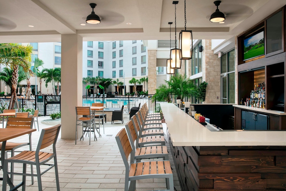 TownePlace Suites by Marriott Orlando Theme Parks/Lake Buena Vista — Restaurant & bars in Orlando, Florida