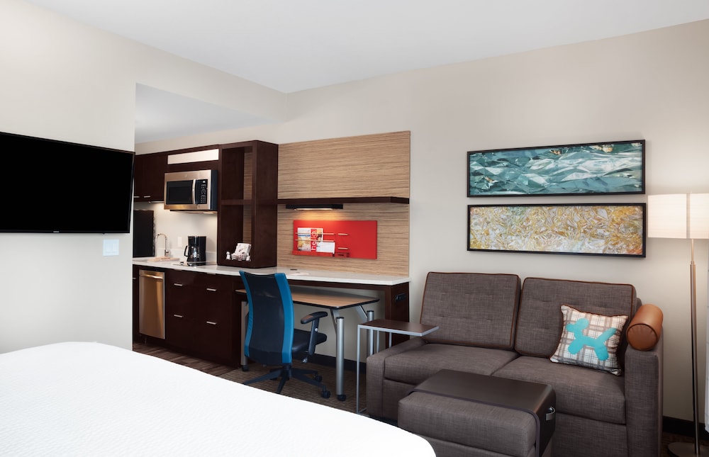TownePlace Suites by Marriott Orlando Theme Parks/Lake Buena Vista — Hotel rooms in Orlando, Florida
