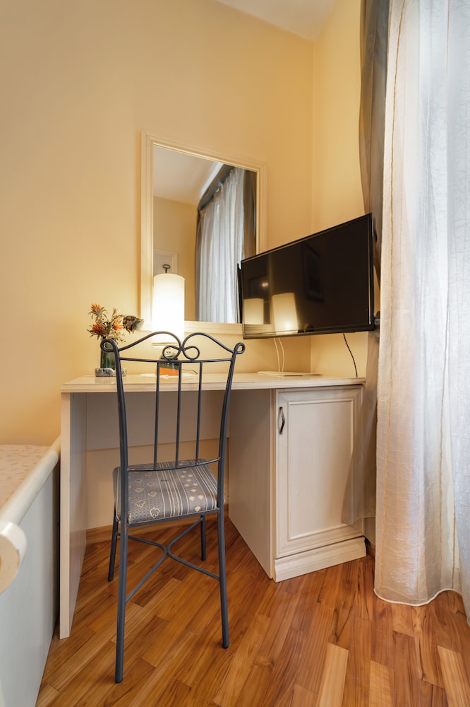 Hotel Peristil — Hotel rooms in Split, Split-Dalmatia
