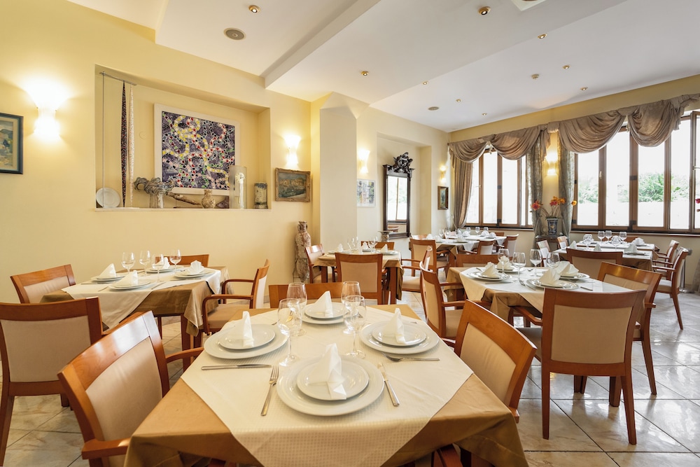Hotel Peristil — Restaurant & bars in Split, Split-Dalmatia