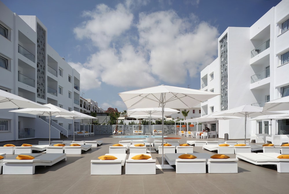 Ibiza Sun Apartments — Swimming pool in Playa d'en Bossa, Balearic Islands