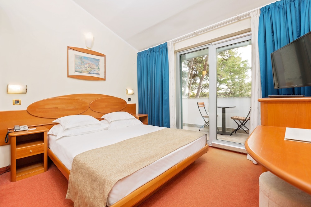 Villa Galijot Plava Laguna — Hotel rooms in Poreč, Istria