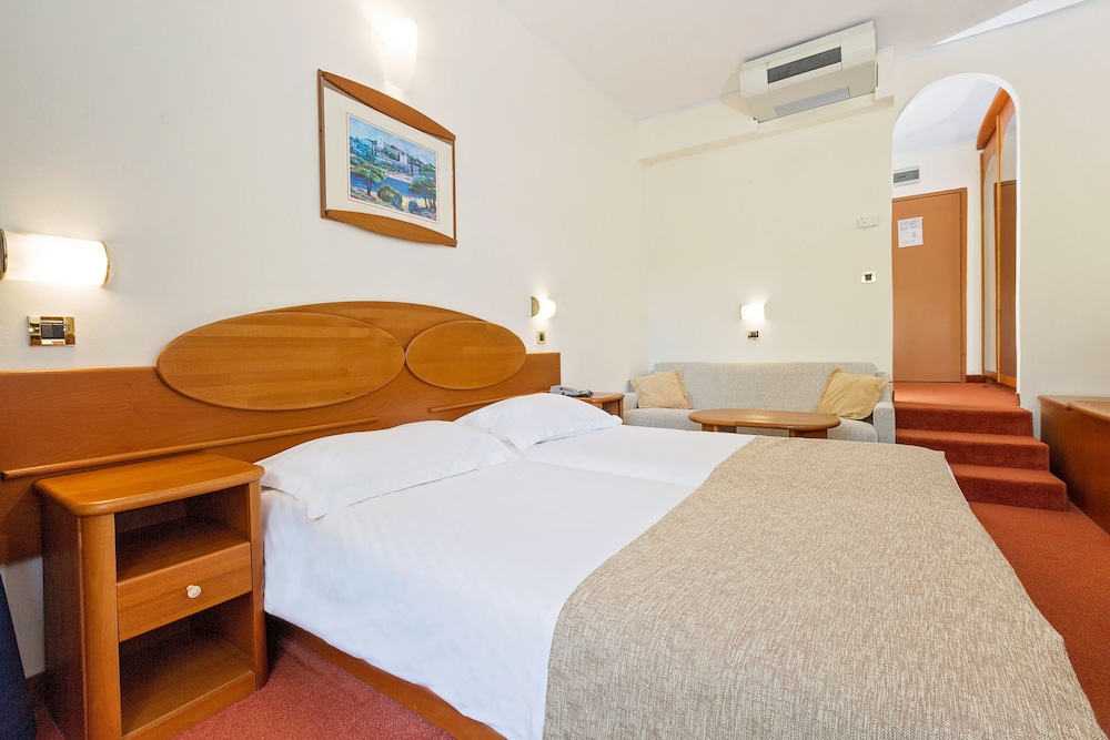 Villa Galijot Plava Laguna — Hotel rooms in Poreč, Istria