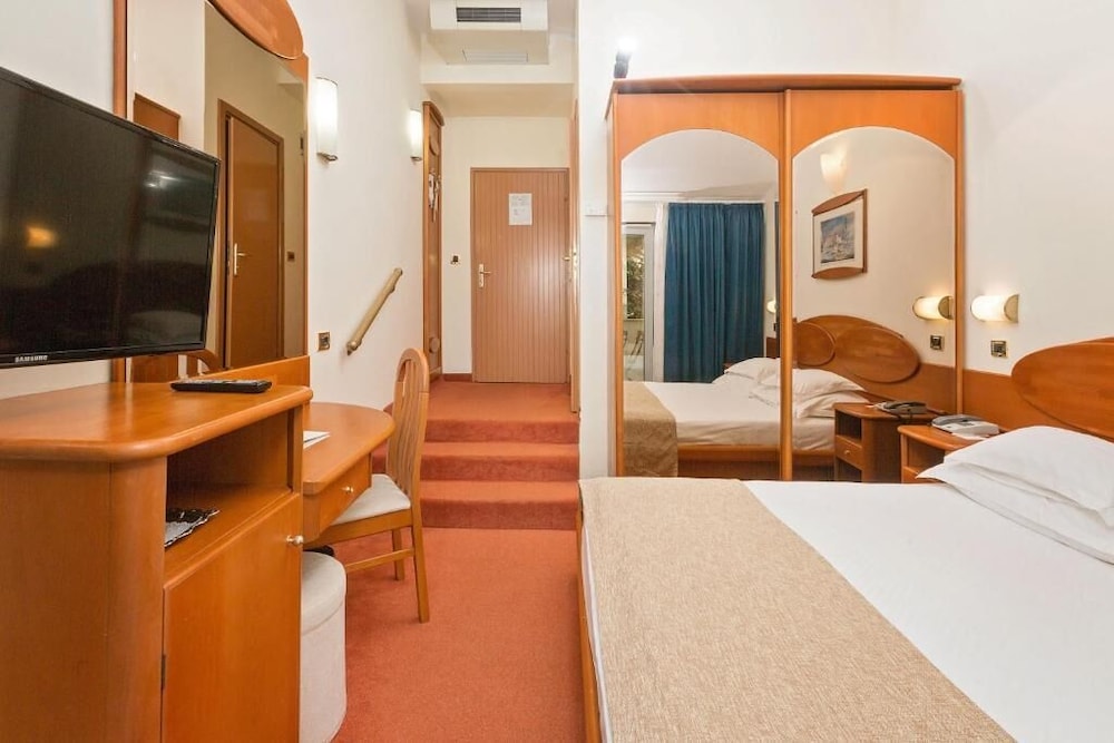 Villa Galijot Plava Laguna — Hotel rooms in Poreč, Istria