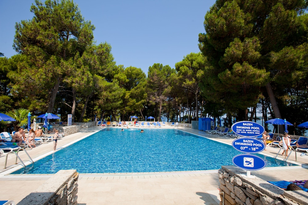 Villa Galijot Plava Laguna — Swimming pool in Poreč, Istria
