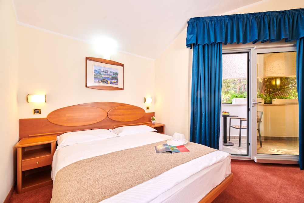 Villa Galijot Plava Laguna — Hotel rooms in Poreč, Istria
