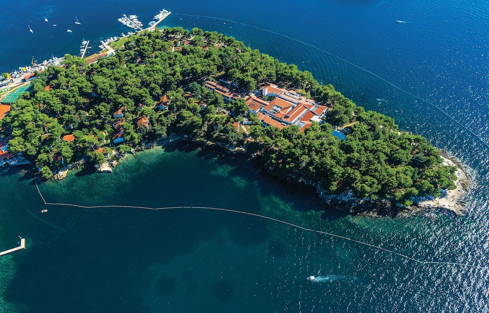 Villa Galijot Plava Laguna — Hotel building in Poreč, Istria