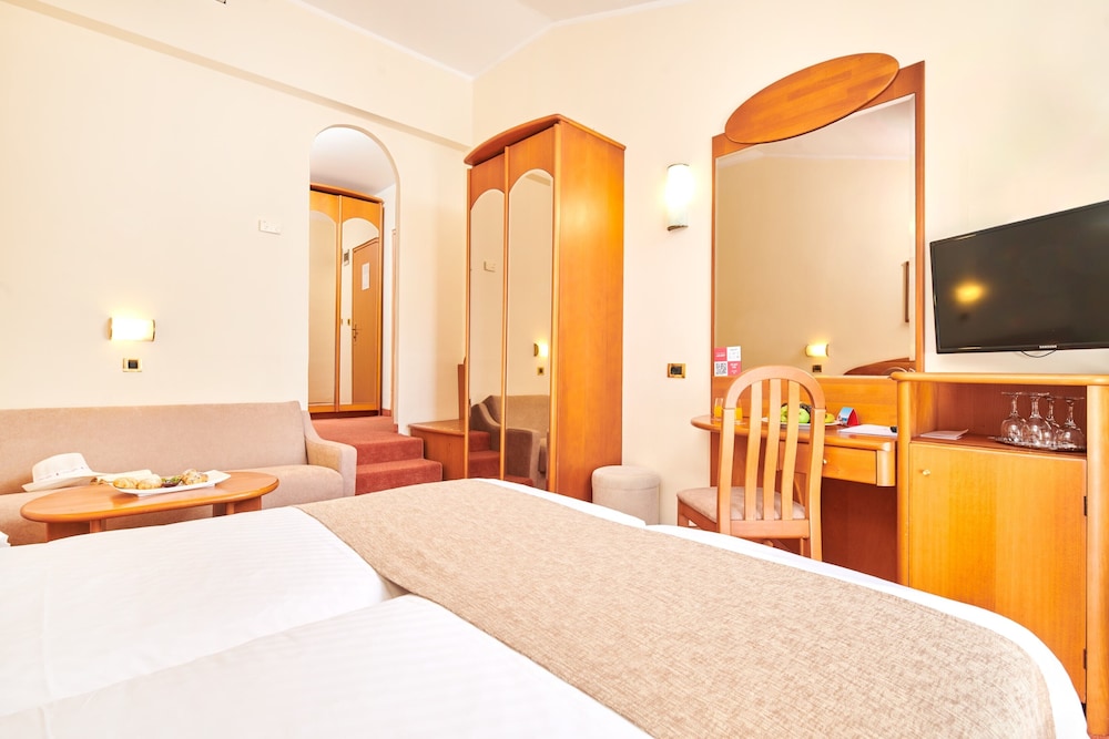 Villa Galijot Plava Laguna — Hotel rooms in Poreč, Istria