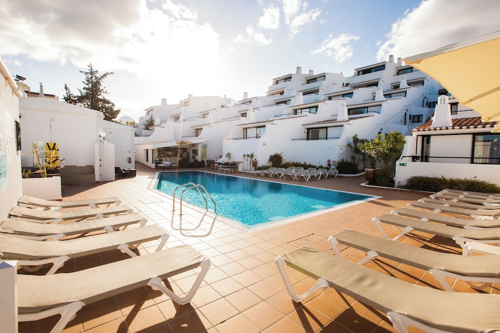 3HB Golden Beach — Swimming pool in Albufeira, Faro