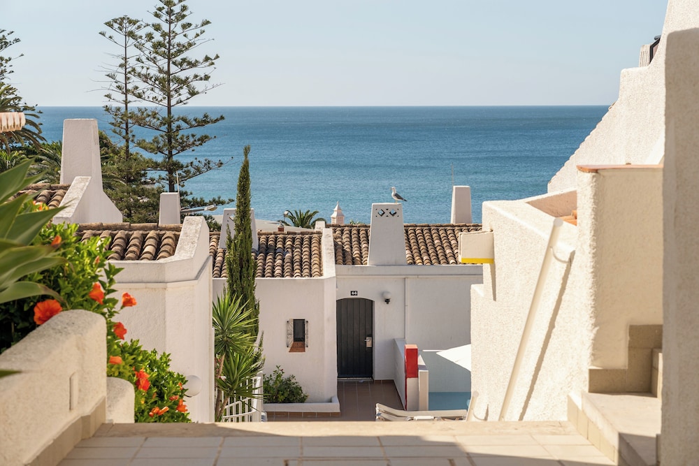 3HB Golden Beach — Hotel building in Albufeira, Faro