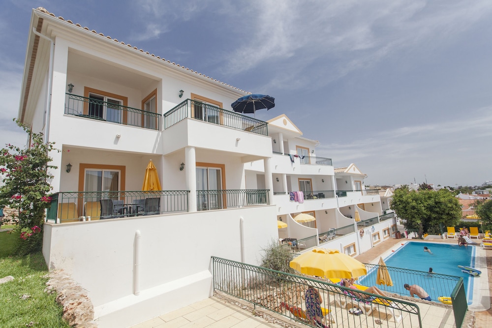Alfagar Cerro Malpique — Hotel building in Albufeira, Faro