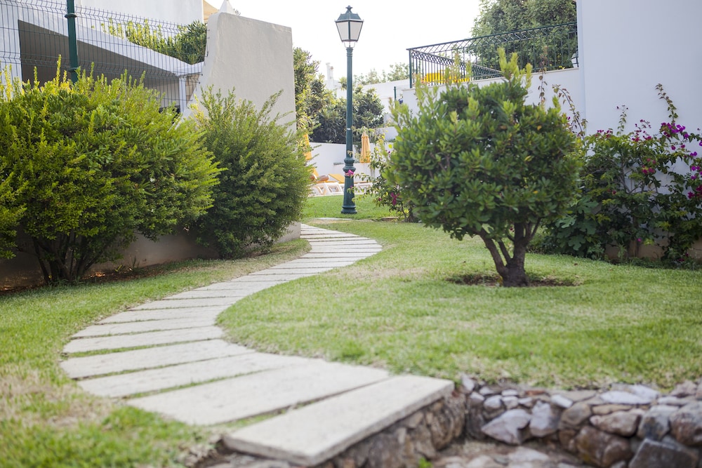 Alfagar Cerro Malpique — Attractions in the area in Albufeira, Faro