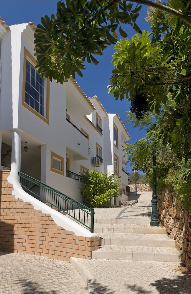 Alfagar Cerro Malpique — Hotel building in Albufeira, Faro