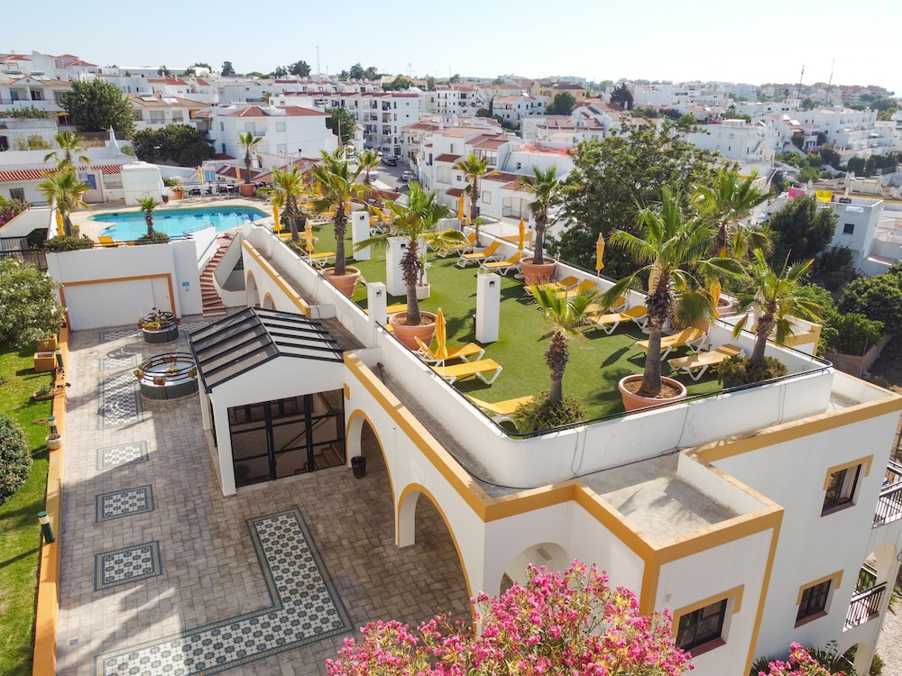 Alfagar Cerro Malpique — Hotel building in Albufeira, Faro