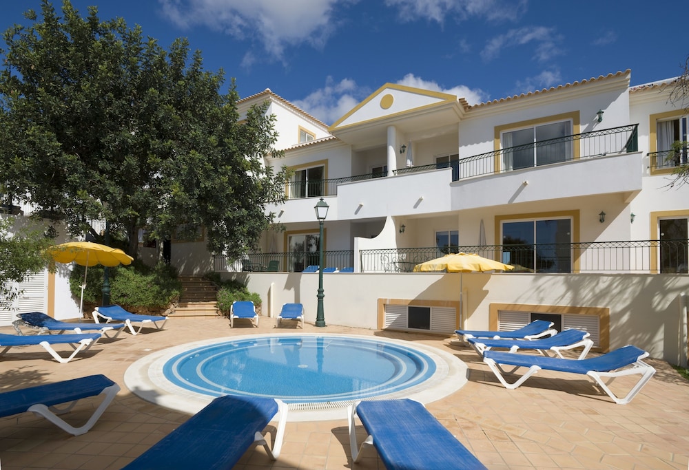 Alfagar Cerro Malpique — Swimming pool in Albufeira, Faro
