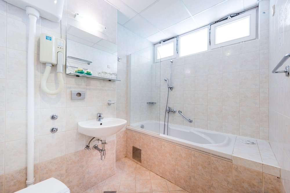 Hotel Vis — Hotel rooms in Dubrovnik, Dubrovnik-Neretva