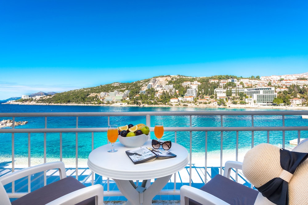 Hotel Vis — Beach in Dubrovnik, Dubrovnik-Neretva