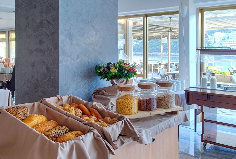 Hotel Vis — Restaurant & bars in Dubrovnik, Dubrovnik-Neretva