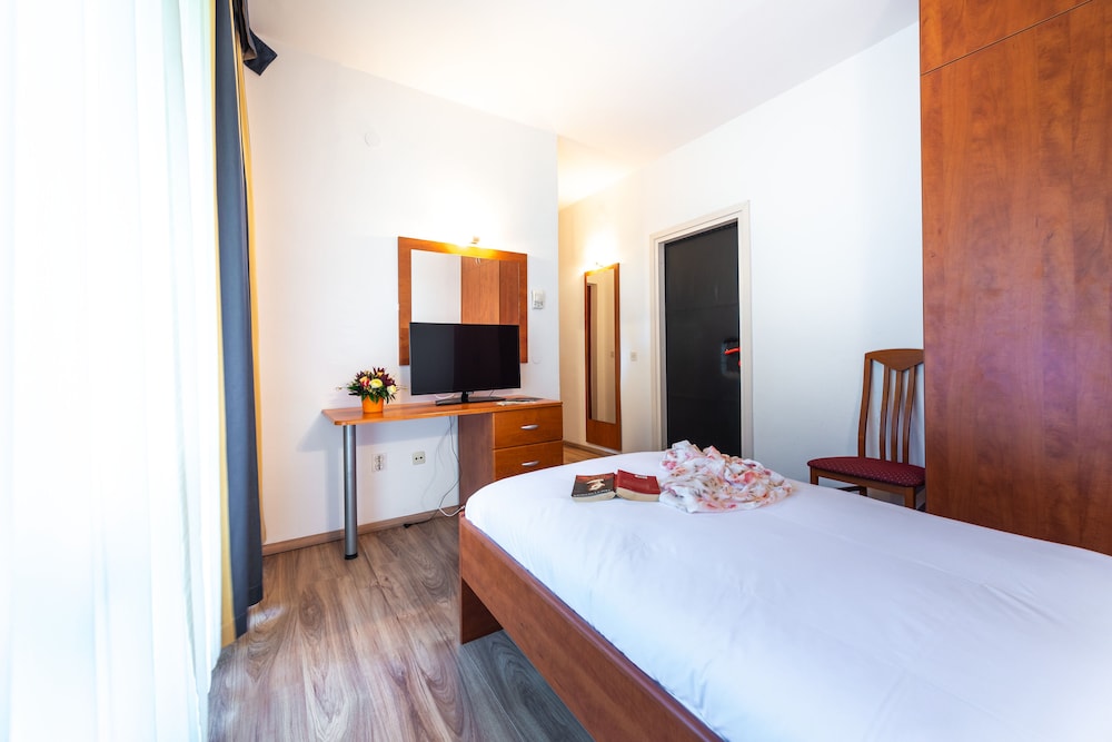 Hotel Vis — Hotel rooms in Dubrovnik, Dubrovnik-Neretva