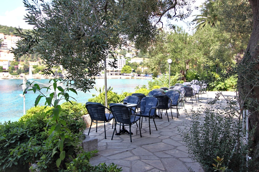 Hotel Vis — Restaurant & bars in Dubrovnik, Dubrovnik-Neretva
