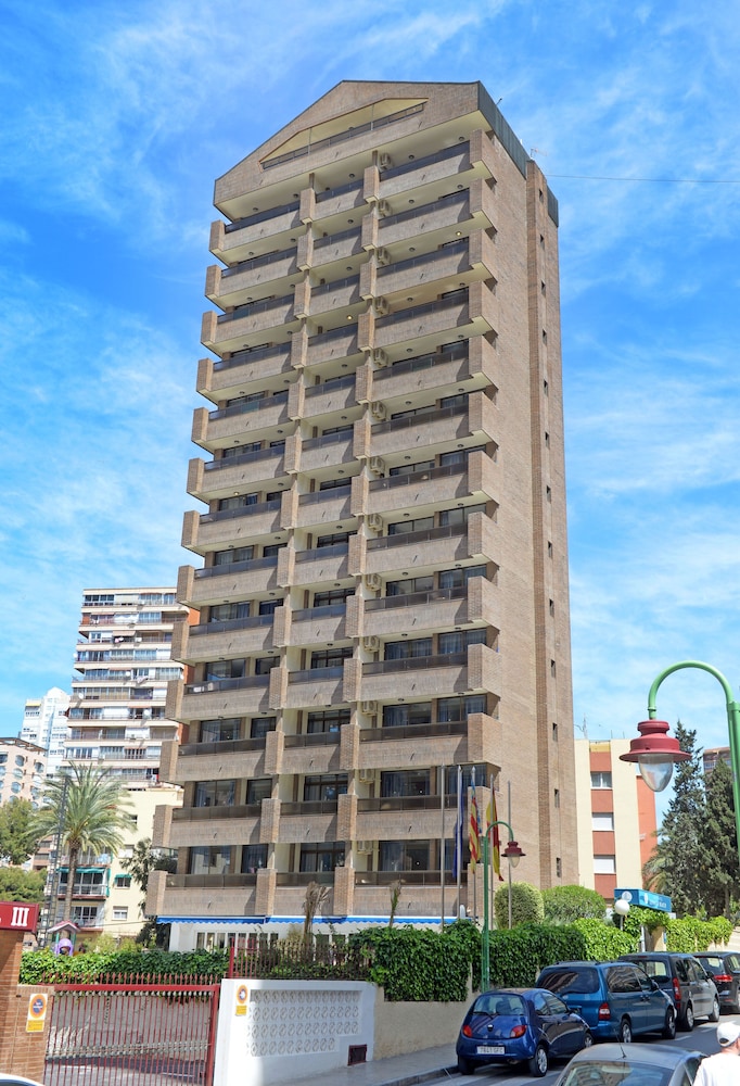 Aparthotel BCL Levante Beach — Hotel building in Benidorm, Valencian Community