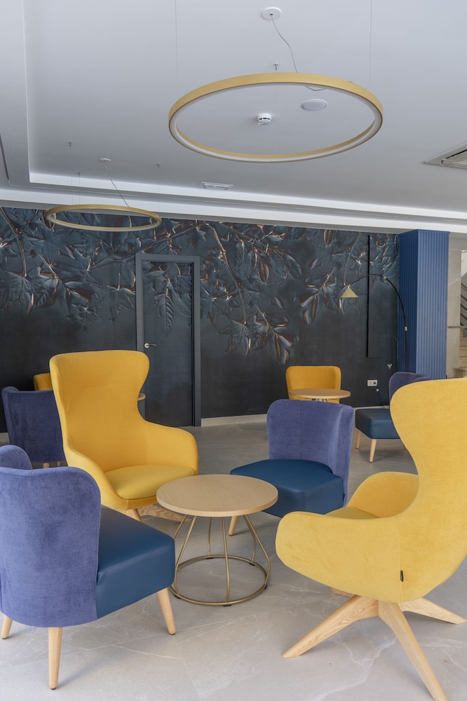 Aparthotel BCL Levante Beach — Hotel building in Benidorm, Valencian Community