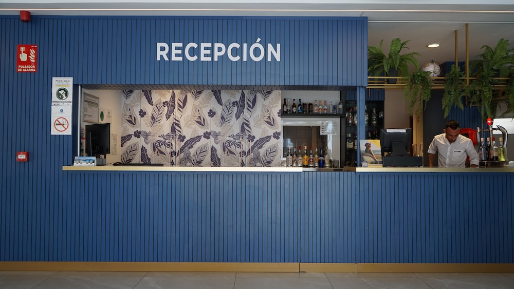 Aparthotel BCL Levante Beach — Restaurant & bars in Benidorm, Valencian Community