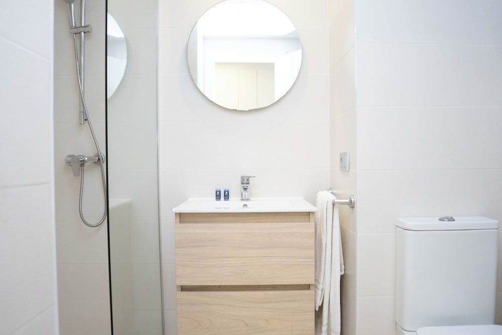 Aparthotel BCL Levante Beach — Hotel rooms in Benidorm, Valencian Community