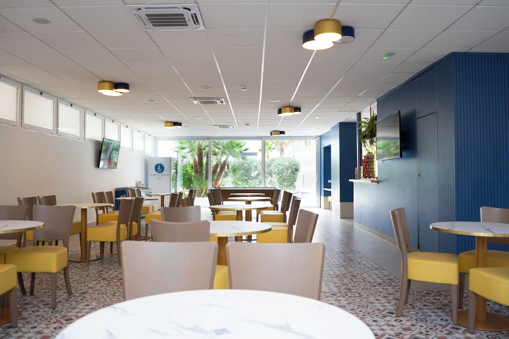 Aparthotel BCL Levante Beach — Restaurant & bars in Benidorm, Valencian Community