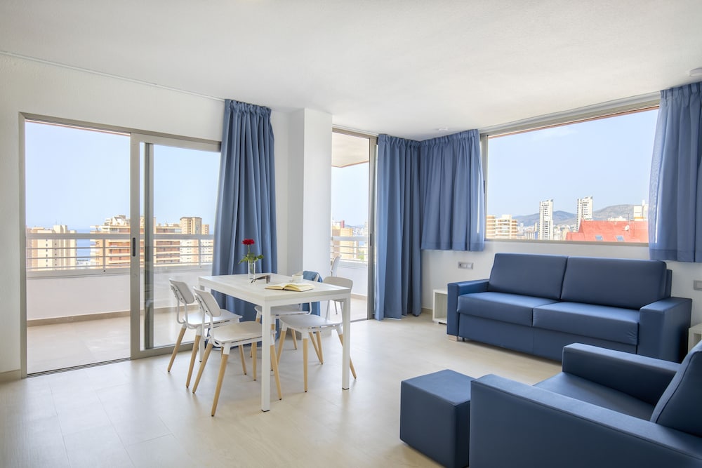 Aparthotel BCL Levante Lux — Hotel rooms in Benidorm, Valencian Community
