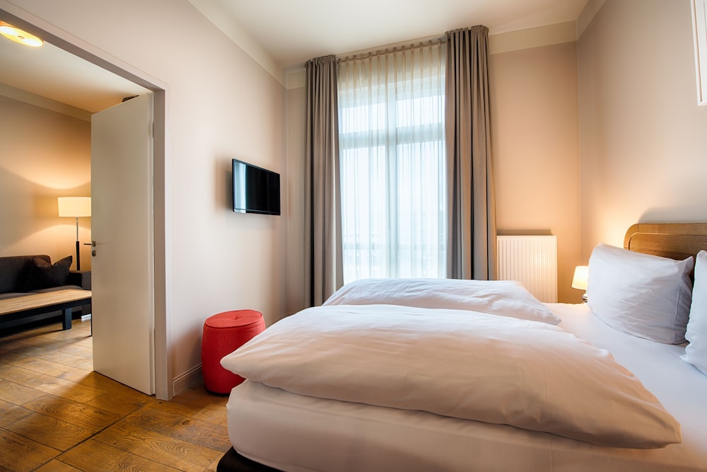 Mondrian Suites Berlin Checkpoint Charlie — Hotel rooms in Berlin, Berlin