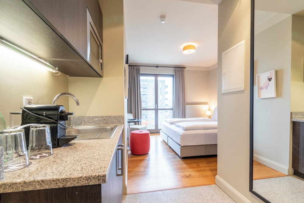 Mondrian Suites Berlin Checkpoint Charlie — Hotel rooms in Berlin, Berlin