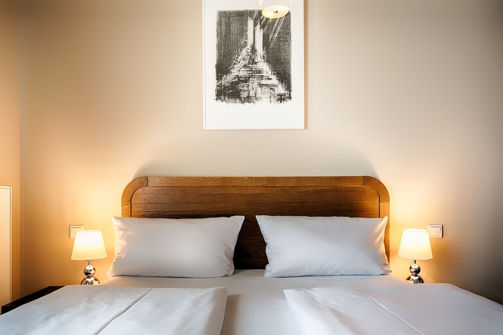 Mondrian Suites Berlin Checkpoint Charlie — Hotel rooms in Berlin, Berlin