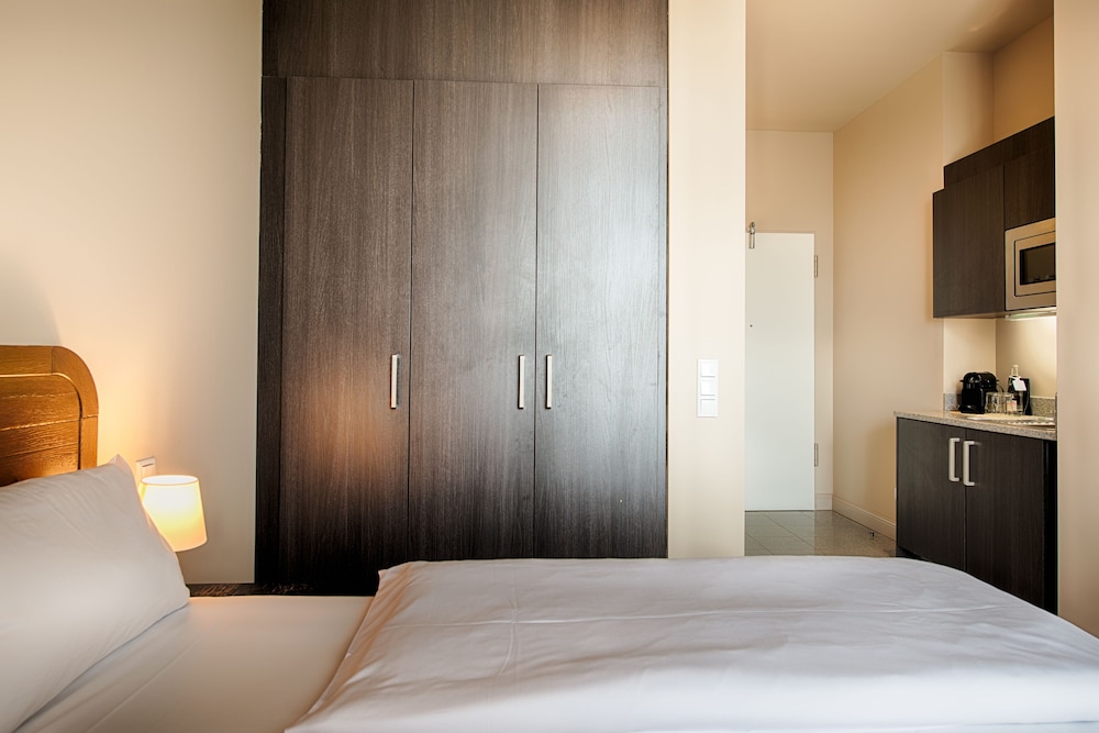 Mondrian Suites Berlin Checkpoint Charlie — Hotel rooms in Berlin, Berlin